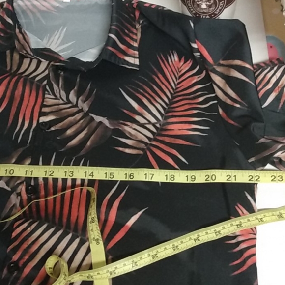 Tropical Leaf Pattern Short Sleeve Button Down - Picture 7 of 11